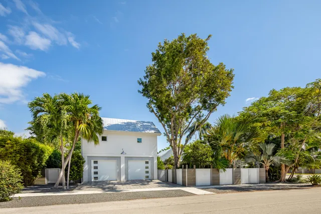 $1,995,000 | 3801 Flagler Avenue, Key West, FL 33040
