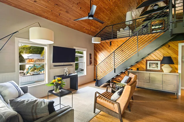 $1,995,000 | 3801 Flagler Avenue, Key West, FL 33040