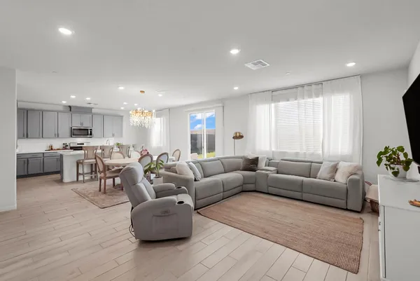 $699,000 | 6948 Mauna Loa Way, Stockton, CA 95219