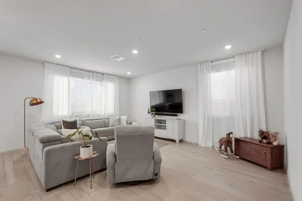 $699,000 | 6948 Mauna Loa Way, Stockton, CA 95219