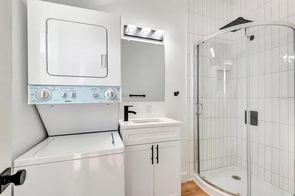 $1,350 | 1508 27th Avenue North, St. Petersburg, FL 33704