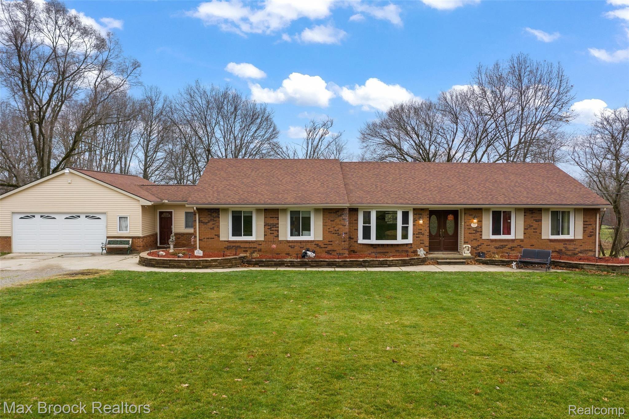 1990 White Lake Road Highland, MI 48356 - Photo 4 of 24 1990 White Lake Road-3.jpg
