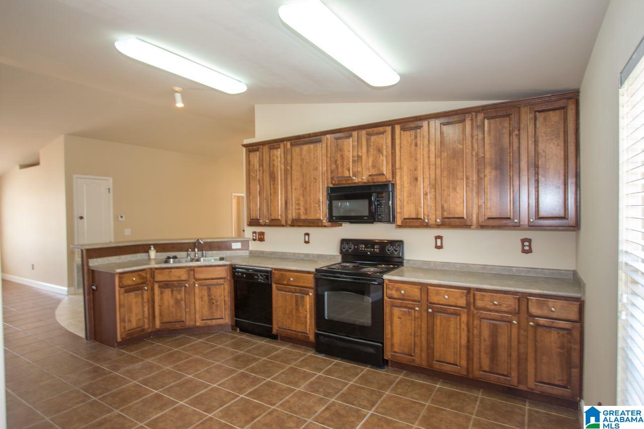 134 Ivy Trace Calera, AL 35040 - Photo 3 of 48