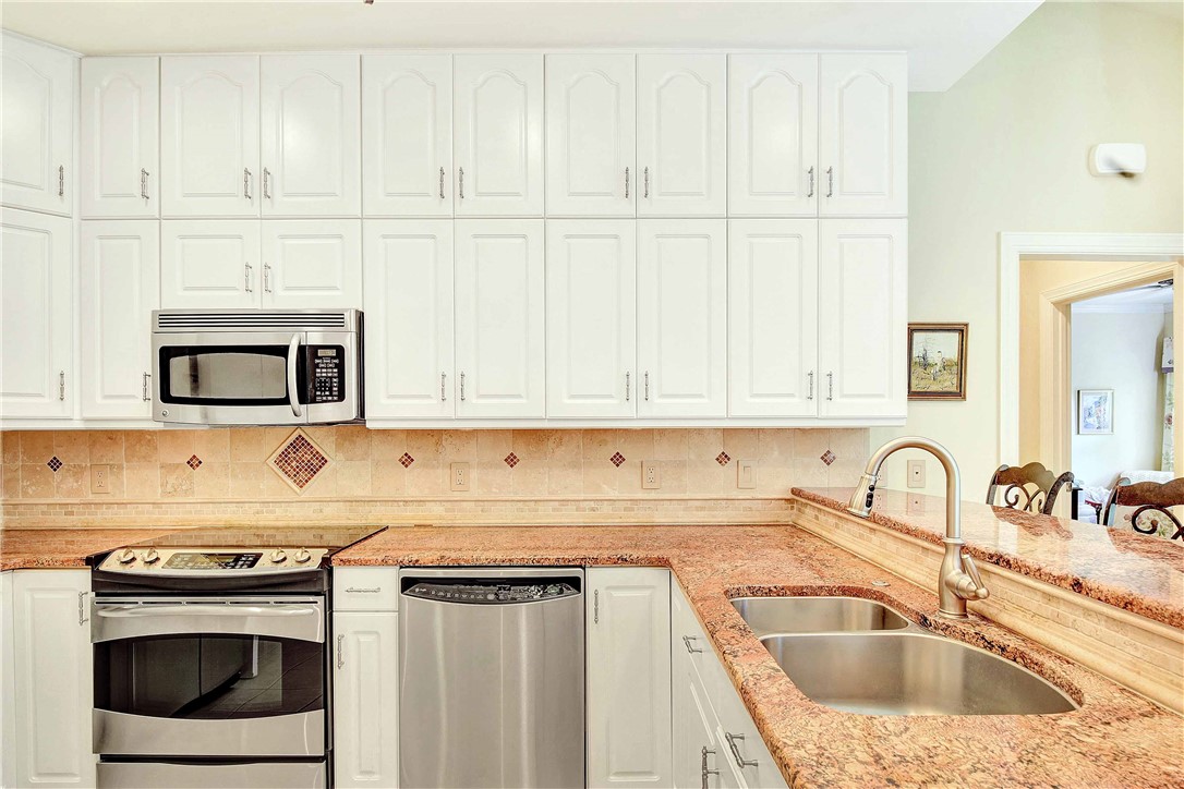 107 Biltmore St. Simons Island, GA 31522 - Photo 11 of 34 Stainless Appliances