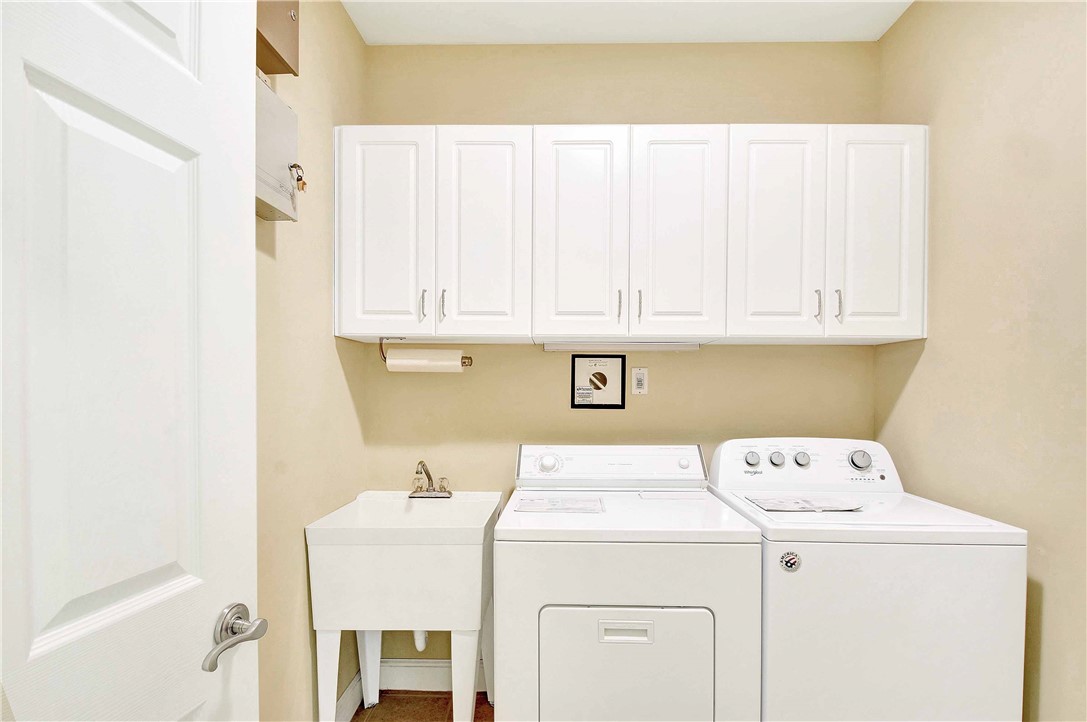 107 Biltmore St. Simons Island, GA 31522 - Photo 18 of 34 Large Laundry Room