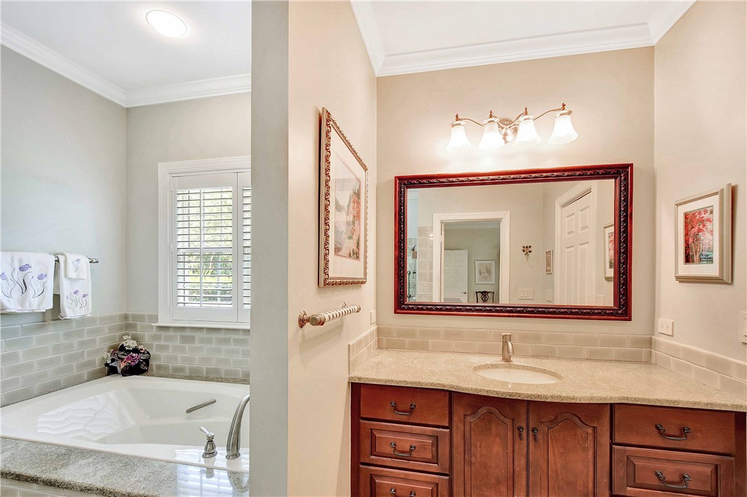 107 Biltmore St. Simons Island, GA 31522 - Photo 21 of 34 Primary Bathroom