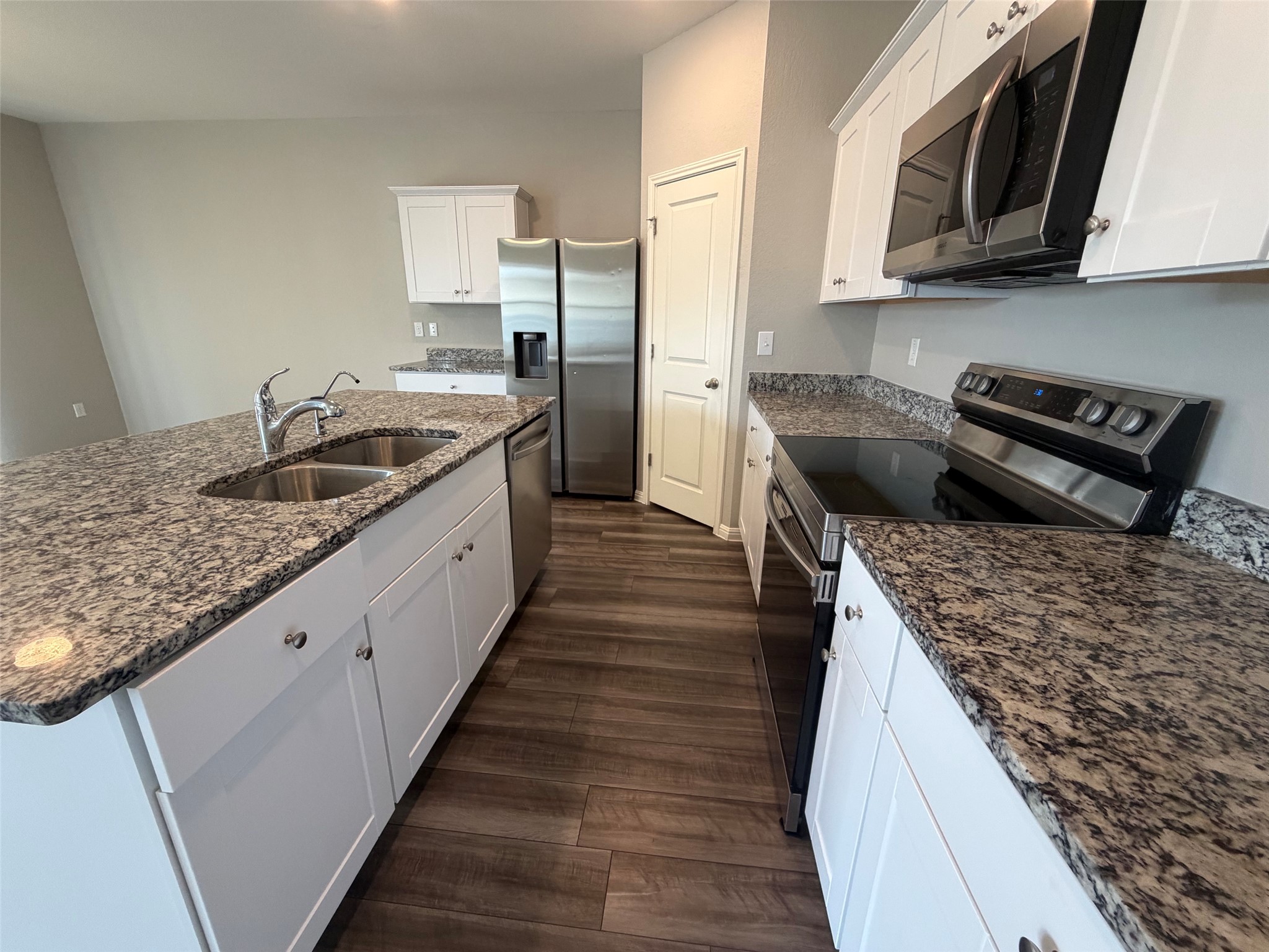 120 Aoudad Road Hutto, TX 78634 - Photo 8 of 24 Gallery Image 8