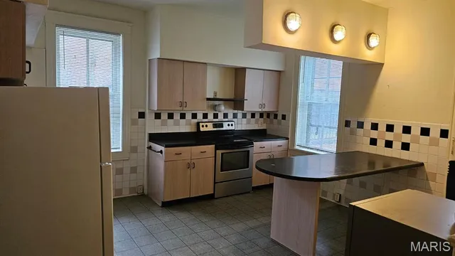 $284,900 | 3618 Dunnica Avenue, St. Louis, MO 63116