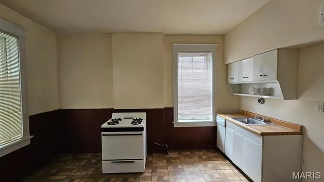 $284,900 | 3618 Dunnica Avenue, St. Louis, MO 63116