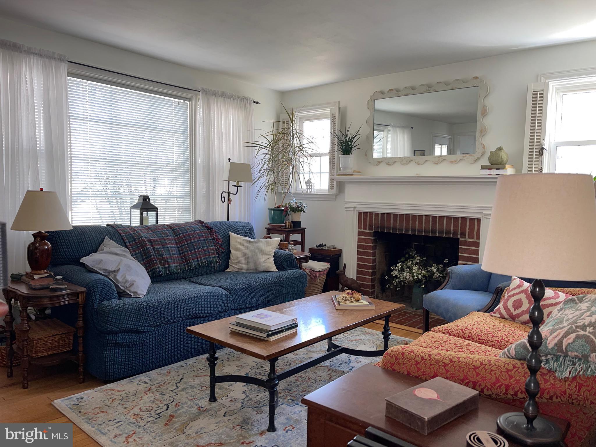 421 Upland Road Pikesville, MD 21208 - Photo 8 of 13 LR w/Fireplace