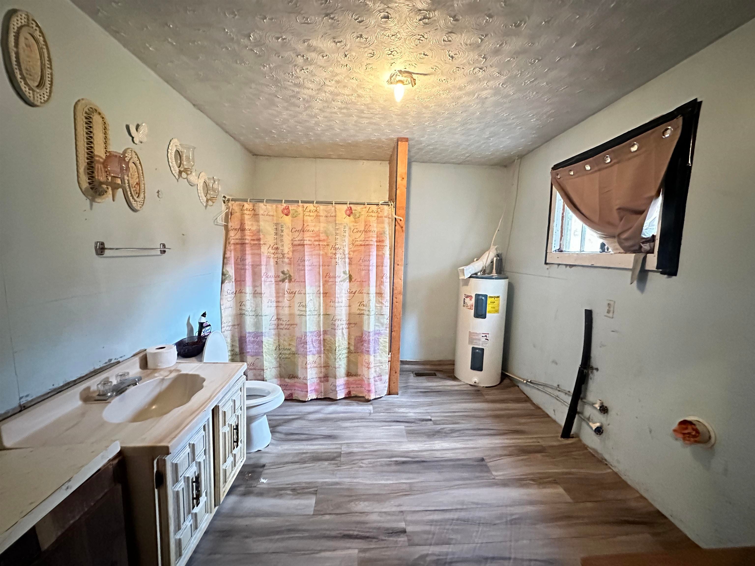 1280 Sunnyside Road Fort Gay, WV 25514 - Photo 2 of 12 Gallery Image 2