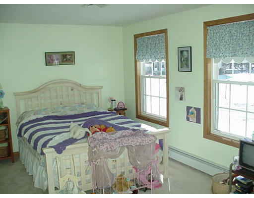 110 Turtle Hill Road Dracut, MA 01826 - Photo 9 of 11 Gallery Image 9
