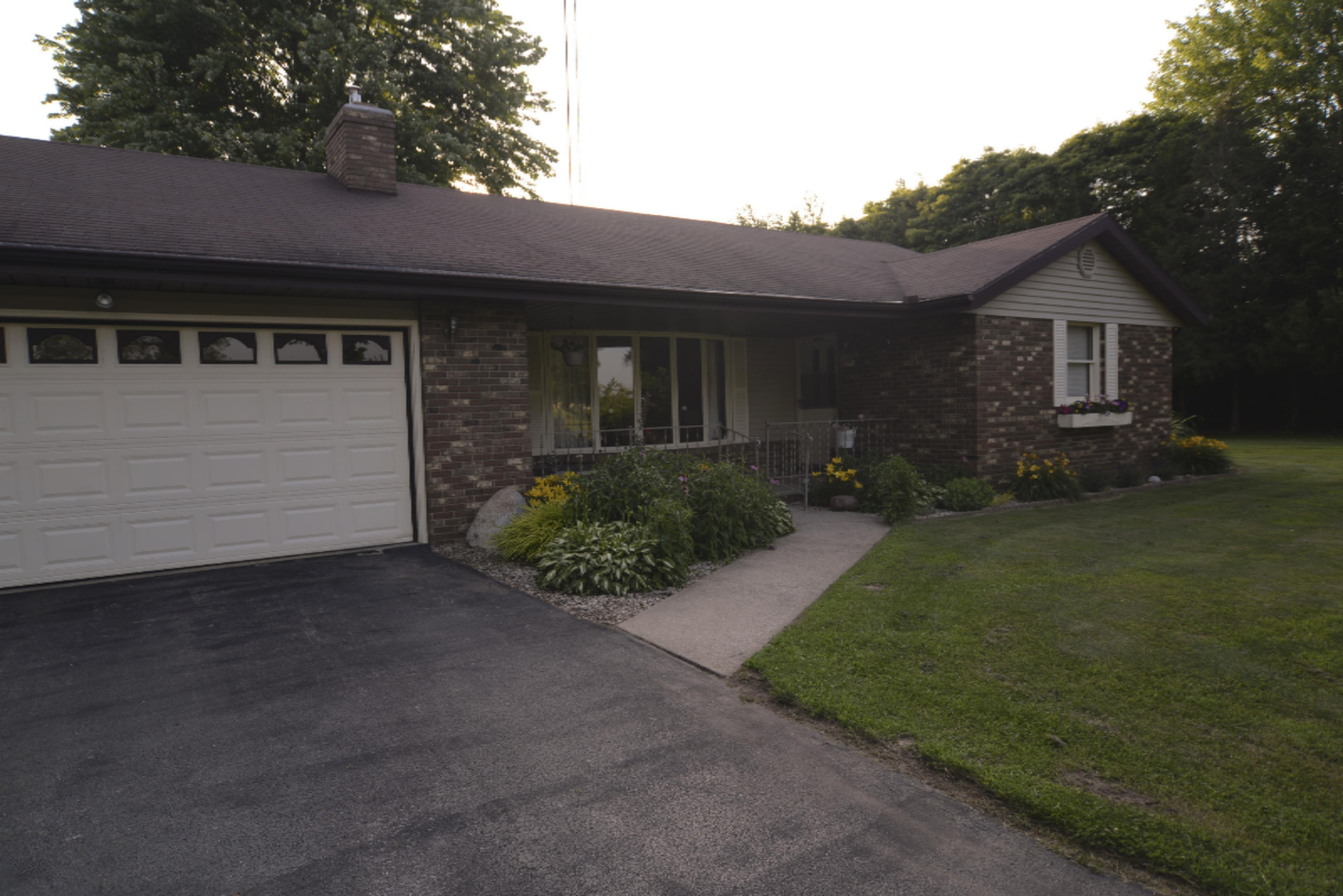 5554 Defield Road Coloma, MI 49038 - Photo 1 of 37 DSC_8880 house