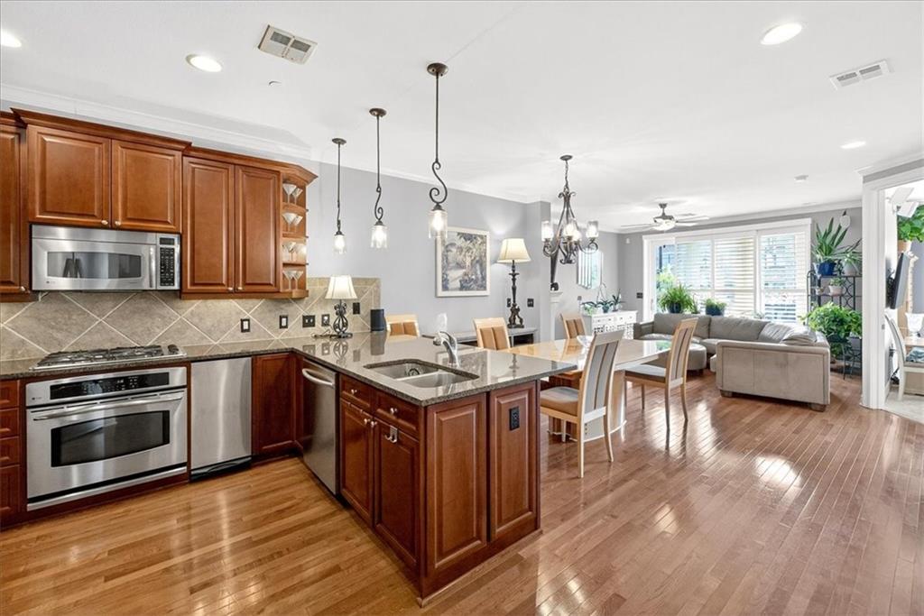 10511 Mission Road, Unit 214 Leawood, KS 66206 - Photo 1 of 1