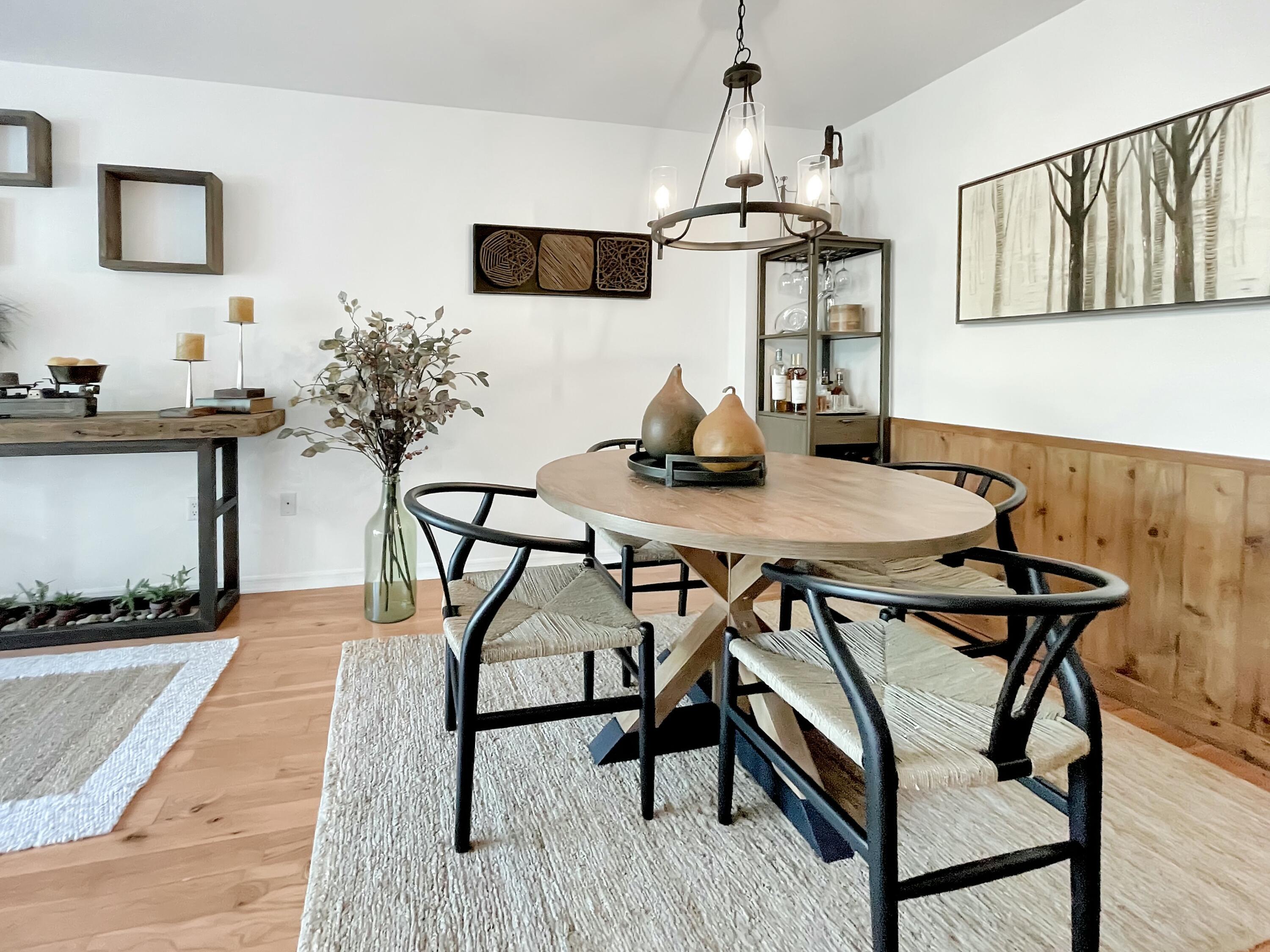 99 Southeast Mizner Boulevard, Unit 714 Boca Raton, FL 33432 - Photo 8 of 25 dining area