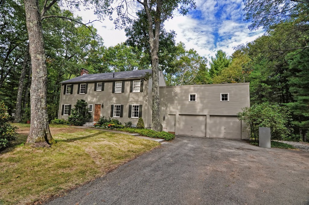 132 Deacon Haynes Road Concord, MA 01742 - Photo 1 of 30 Gallery Image 1