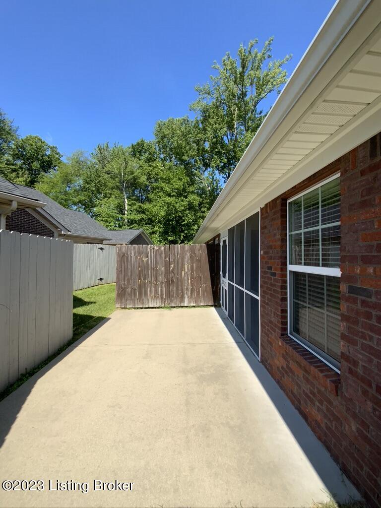 6504 Renate Road Louisville, KY 40291 - Photo 28 of 30 E640CB8E-1B31-473C-B9BD-E3BBC1BC76EF_1_1