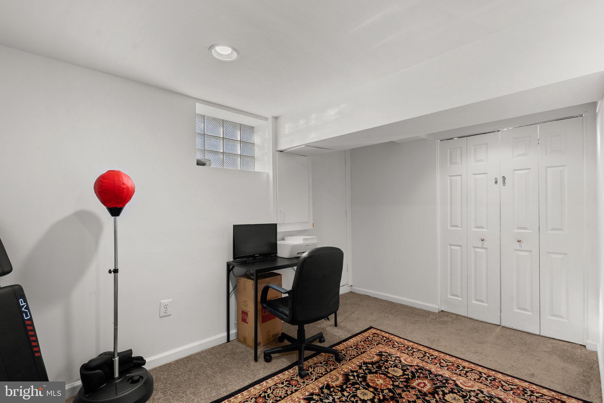 40 Bladen Road Baltimore, MD 21221 - Photo 33 of 44 a view of a workspace with furniture