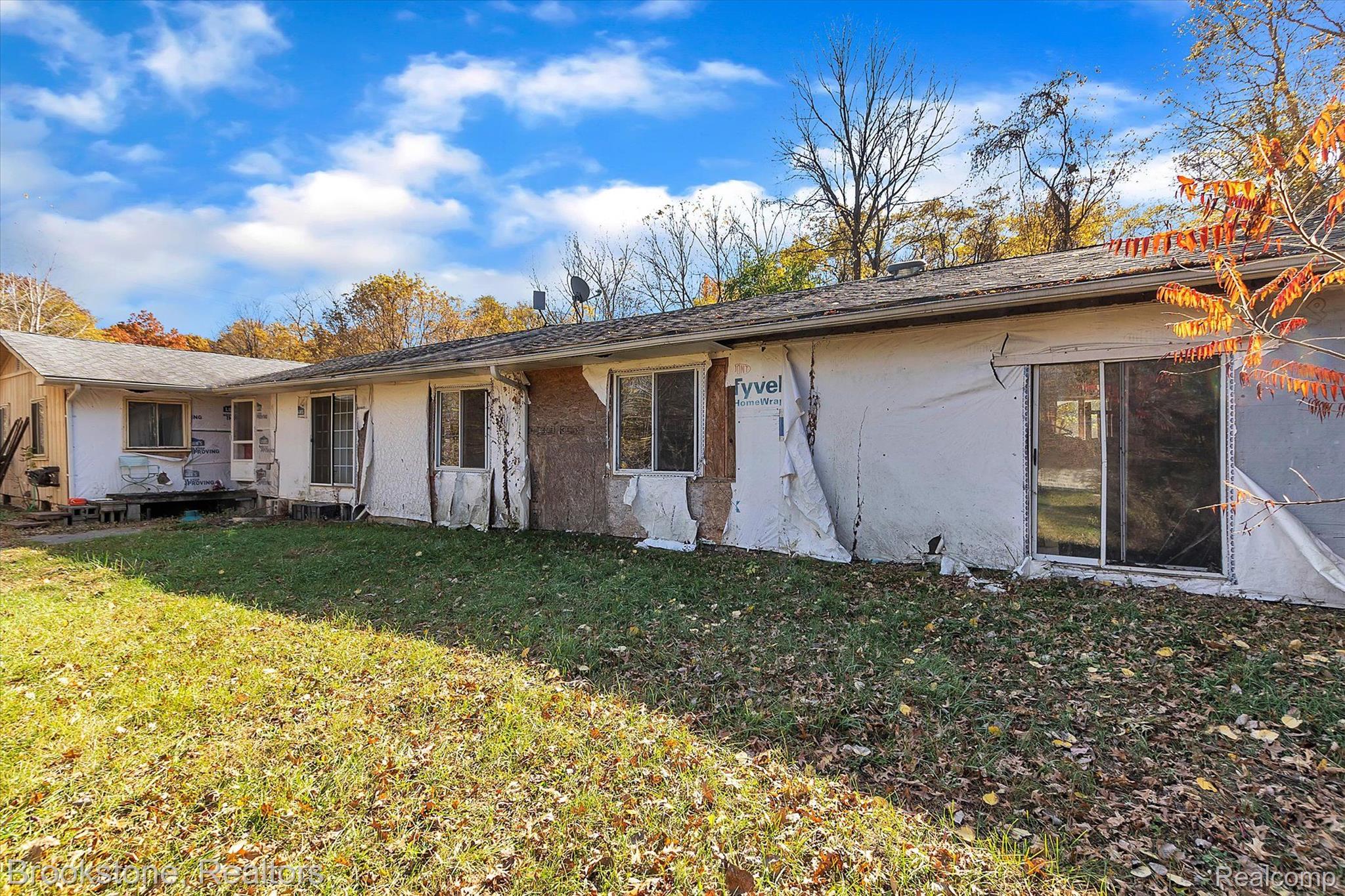 26410 Haggerty Road New Boston, MI 48164 - Photo 36 of 42 Gallery Image 36