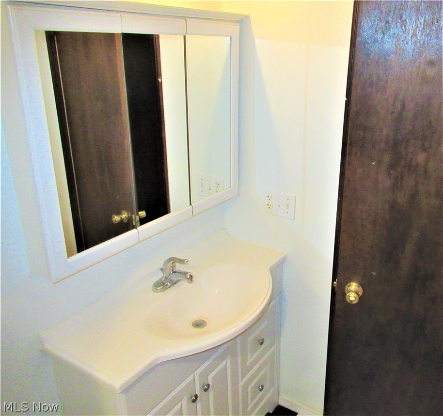 5580 Middle Ridge Road Madison, OH 44057 - Photo 20 of 31 Gallery Image 20