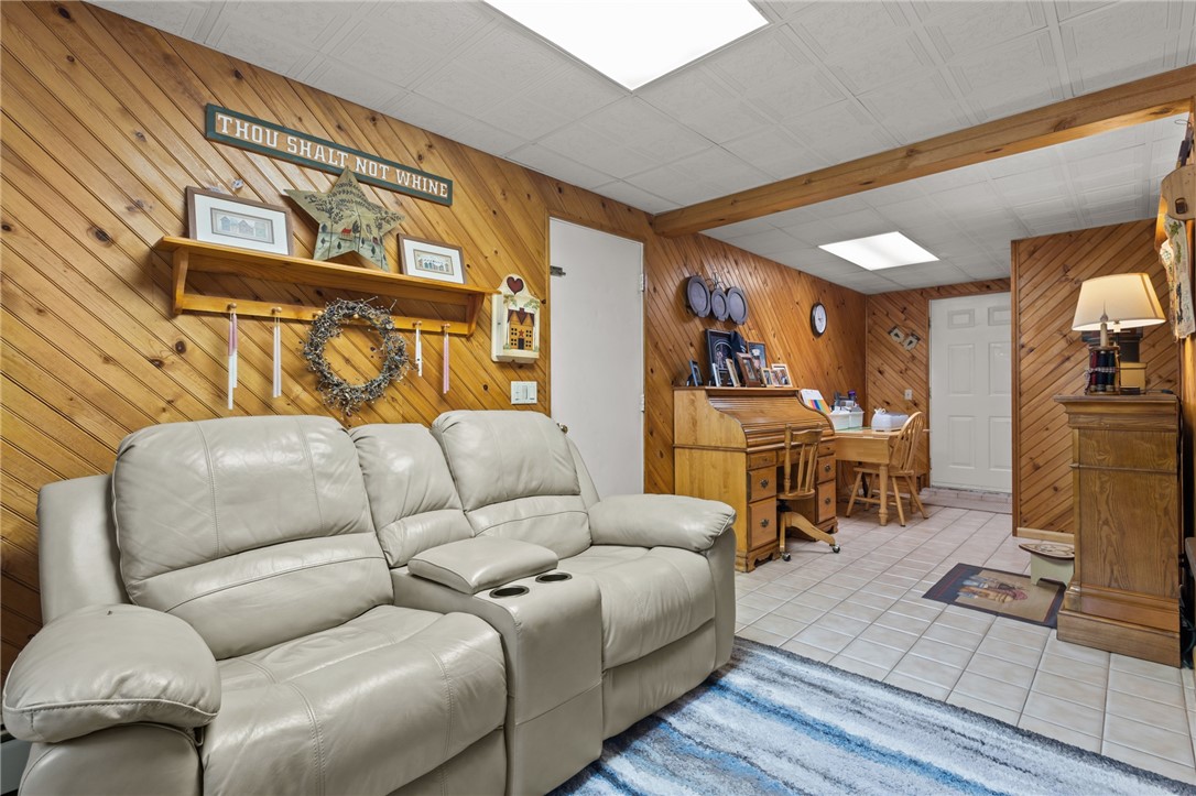 123 Rice Avenue East Providence, RI 02914 - Photo 24 of 38
