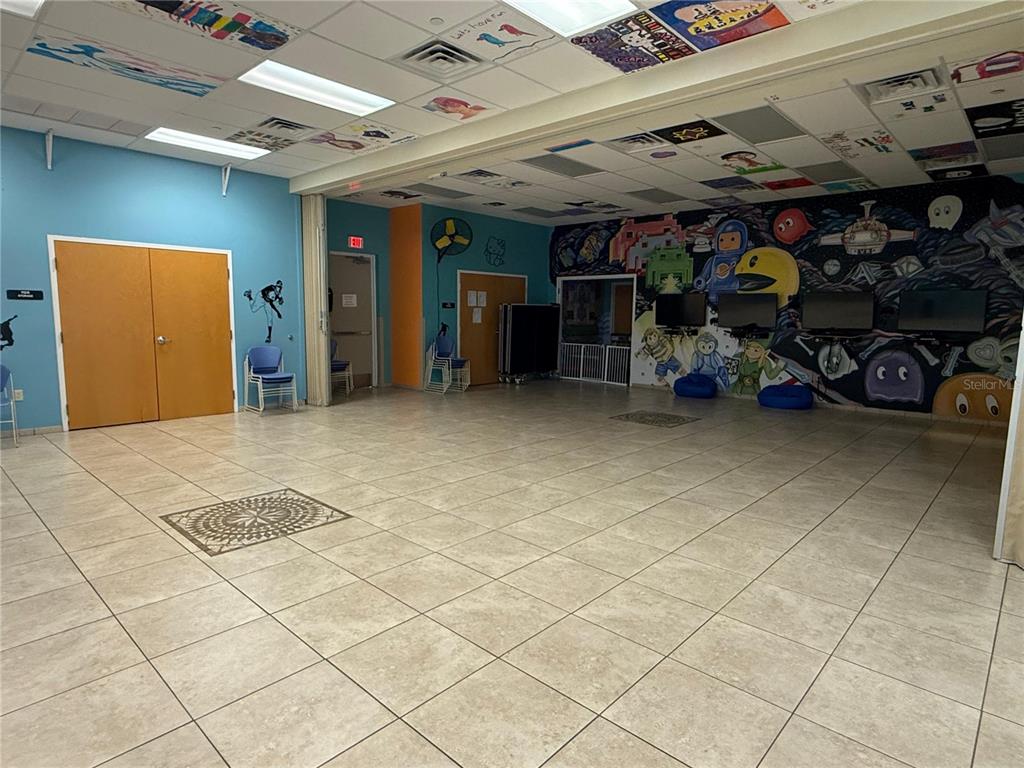 17109 Southwest 41st Circle Ocala, FL 34473 - Photo 61 of 72 a view of parking garage