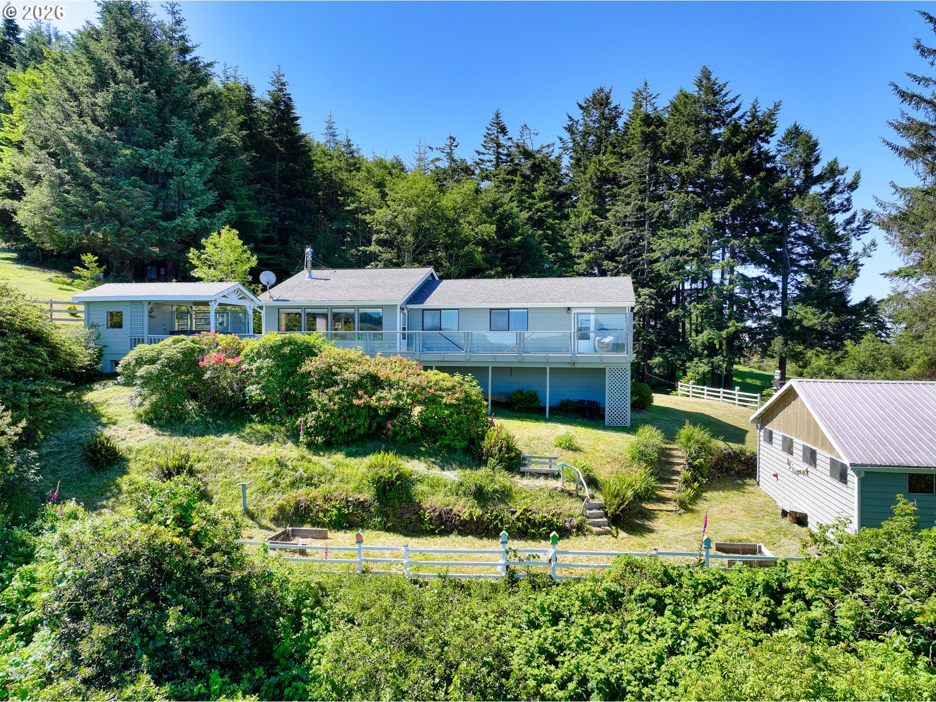 27840 Thimbleberry Road Gold Beach, OR 97444 - Photo 35 of 43