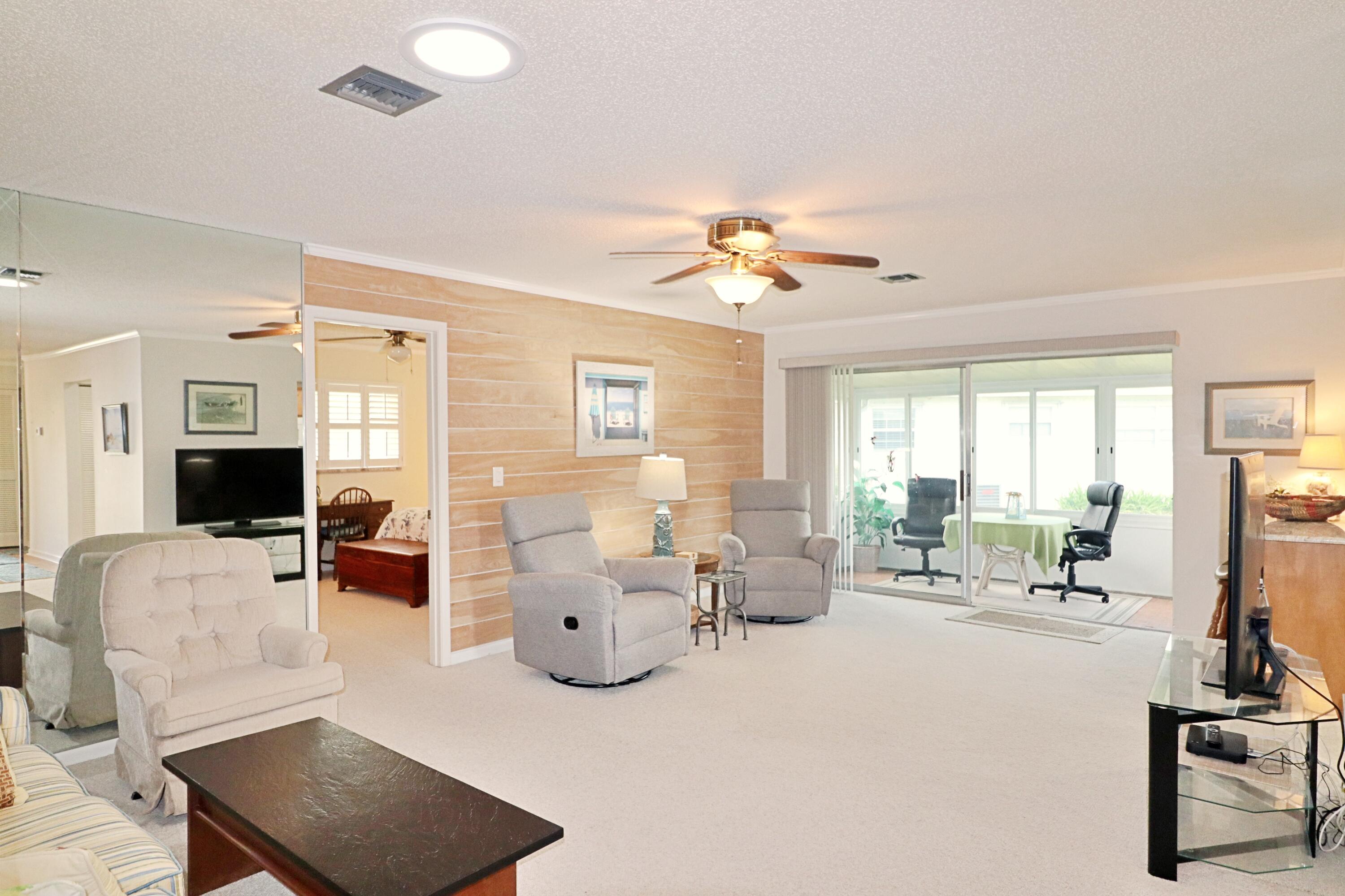 945 Savannas Point Drive Fort Pierce, FL 34982 - Photo 15 of 25 16 (2)