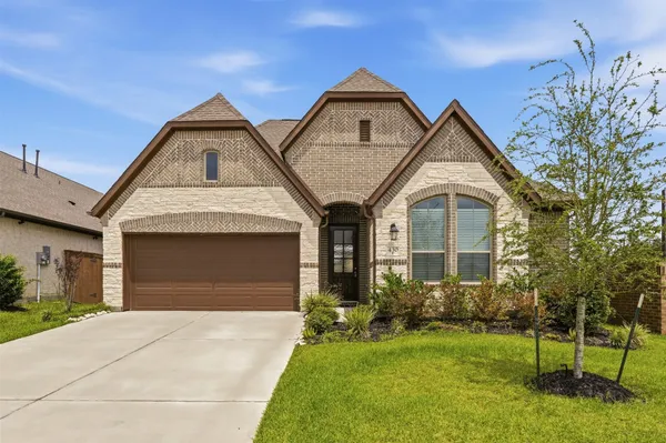 $2,800 | 430 Rita Blanca Drive, Webster, TX 77598