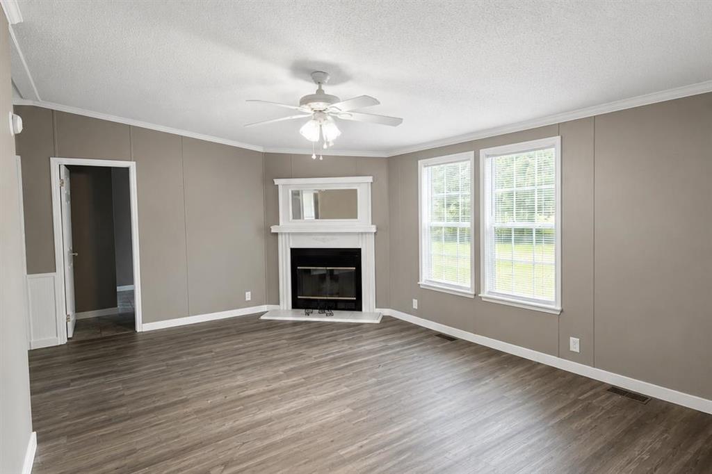 1426 Parish Barn Road Iowa, LA 70647 - Photo 4 of 13 Gallery Image 4