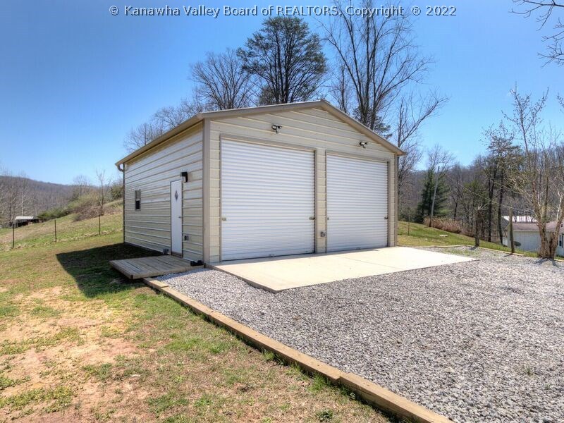 1450 Bills Creek Road Winfield, WV 25213 - Photo 4 of 30 Gallery Image 4