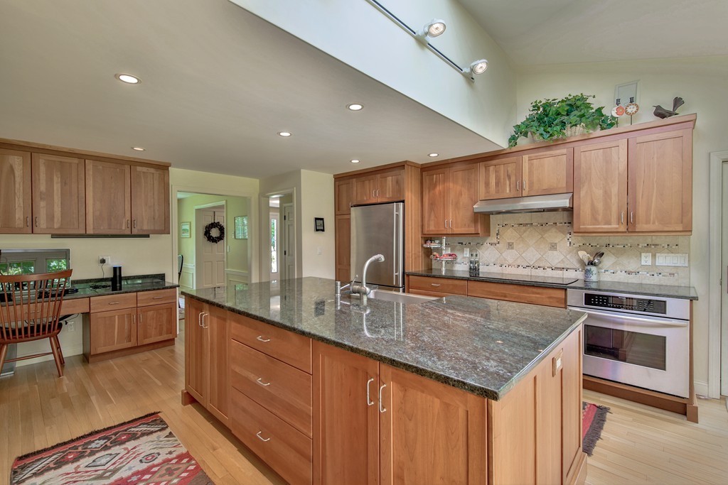 56 Woodside Road Harvard, MA 01451 - Photo 11 of 30