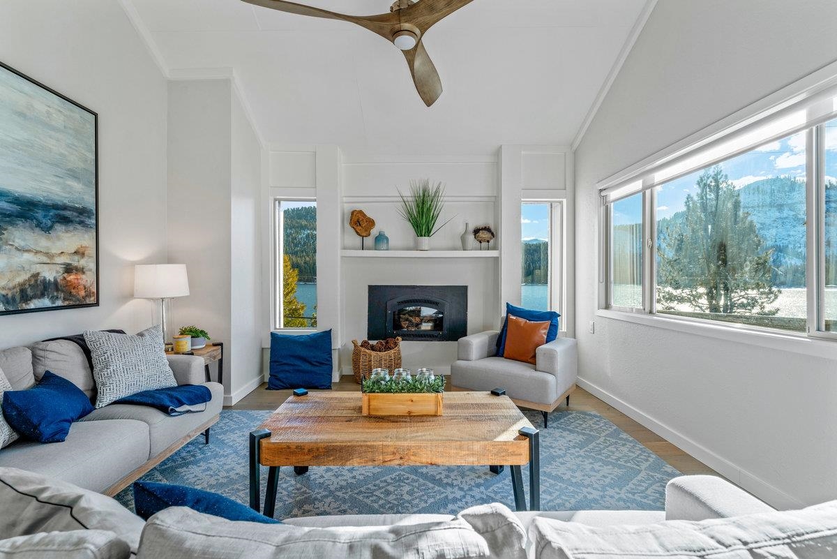 15516 Donner Pass Road, Unit 5 Truckee, CA 96161 - Photo 4 of 21 Gallery Image 4