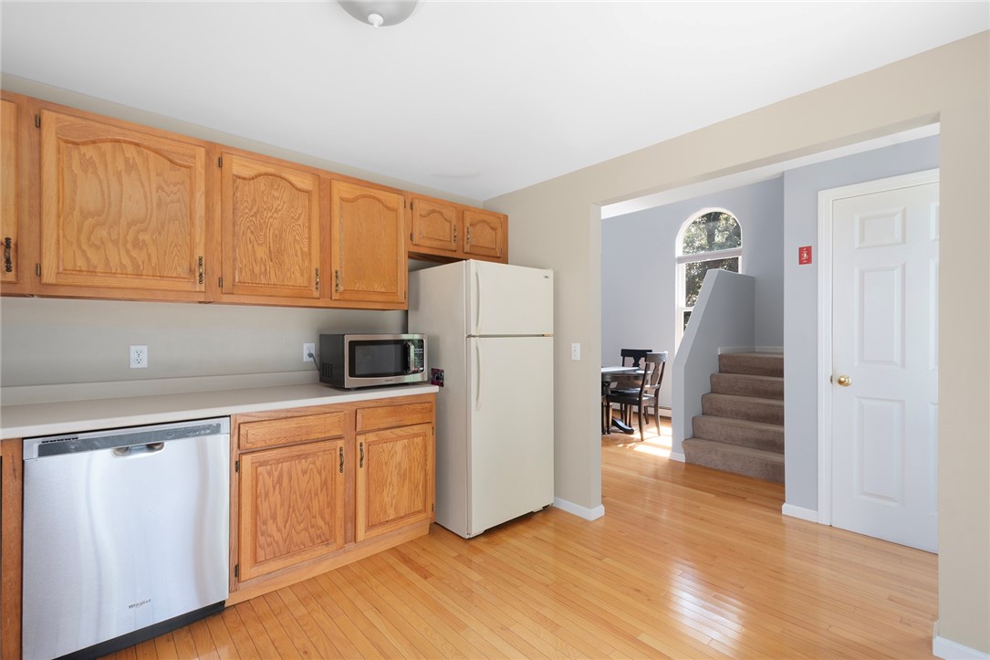 24 Smith Street Lincoln, RI 02865 - Photo 12 of 27