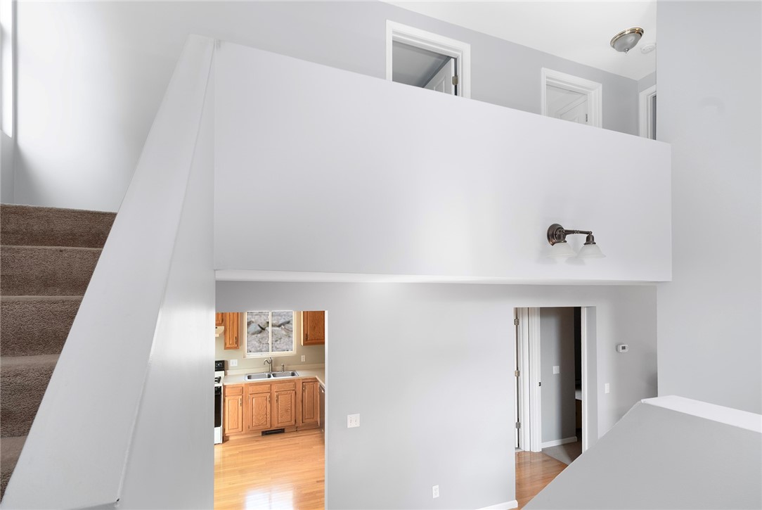 24 Smith Street Lincoln, RI 02865 - Photo 16 of 27