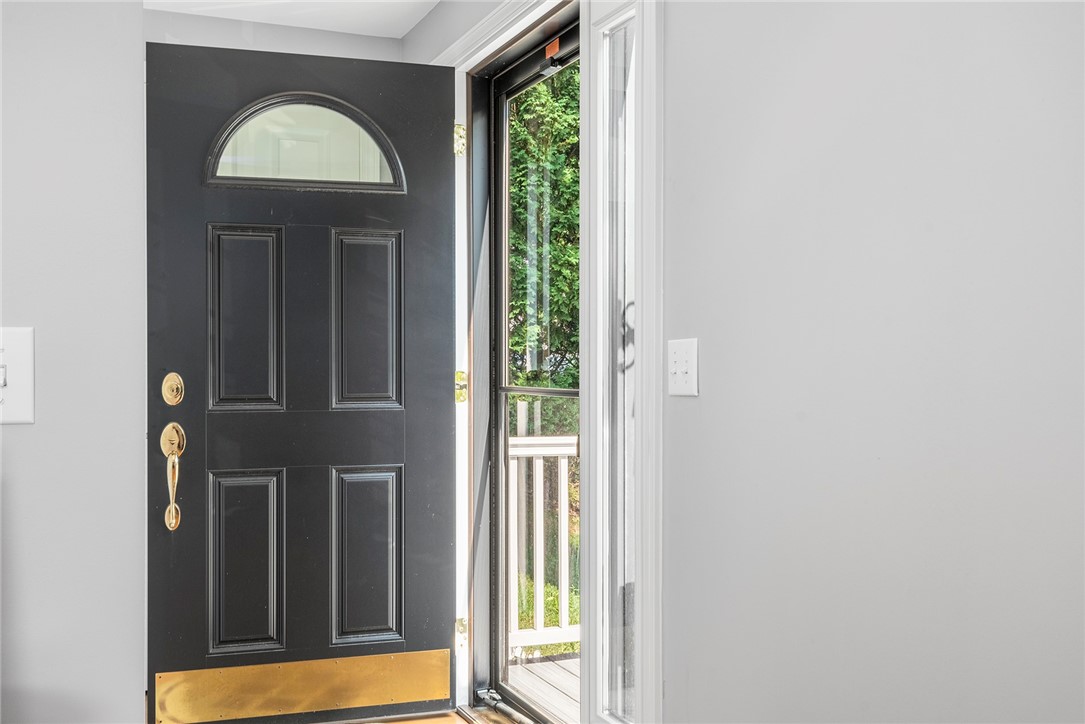 24 Smith Street Lincoln, RI 02865 - Photo 5 of 27