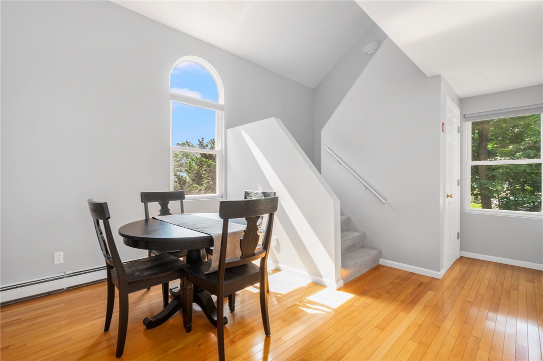 24 Smith Street Lincoln, RI 02865 - Photo 9 of 27