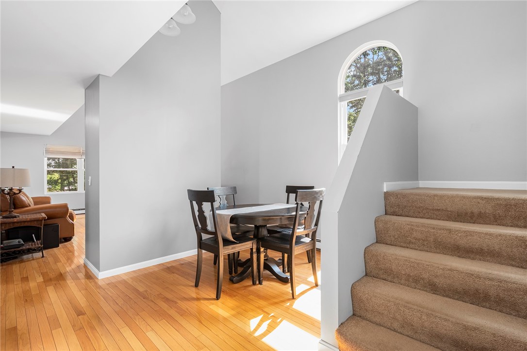 24 Smith Street Lincoln, RI 02865 - Photo 10 of 27