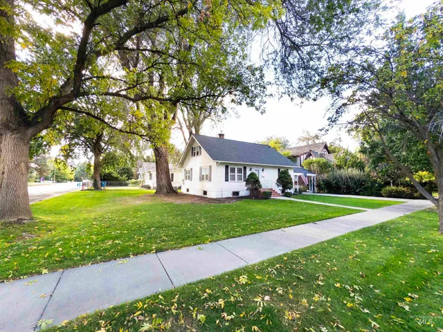 $429,900 | 1922 Everett Street, Caldwell, ID 83605