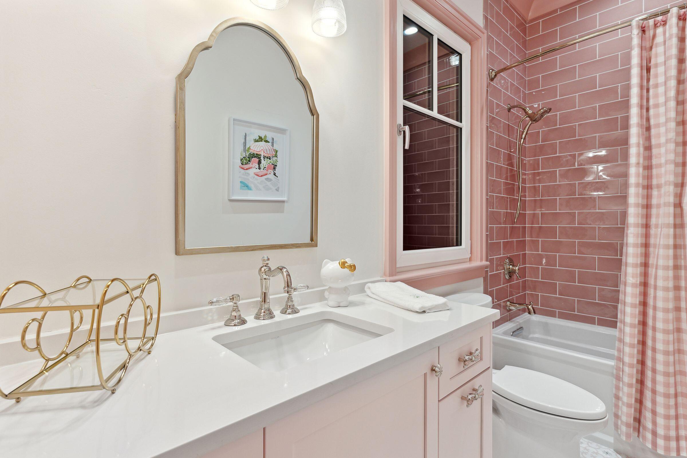 2 Falcon Point Road Kiawah Island, SC 29455 - Photo 46 of 66 2nd Floor Pink Guest Bath