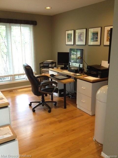 1064 Bloomview Circle Rochester, MI 48307 - Photo 10 of 16 1st Floor Office