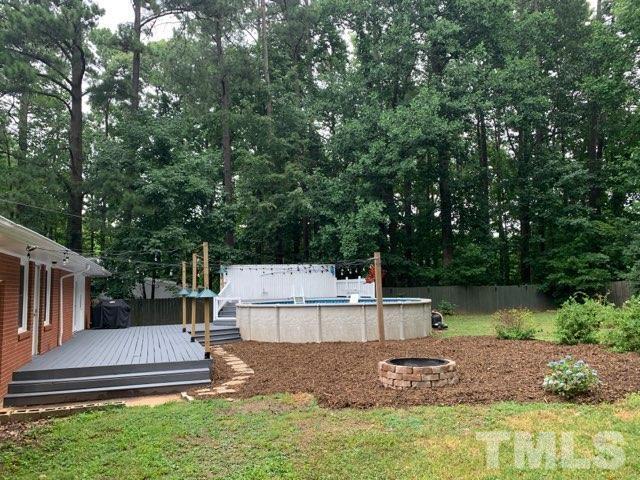 1314 Trinity Circle Raleigh, NC 27607 - Photo 21 of 33 a view of a backyard