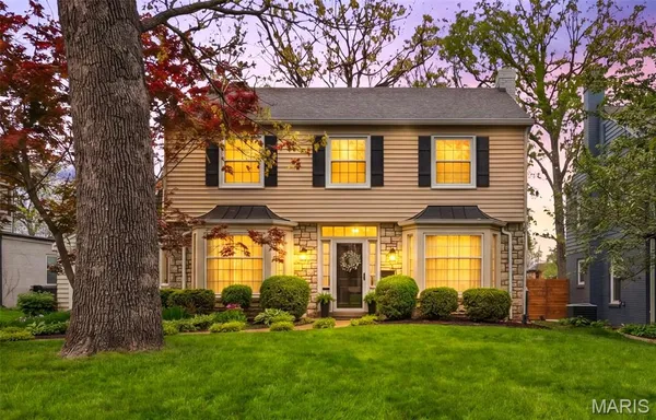 $524,900 | 325 Woodside Drive, Kirkwood, MO 63122