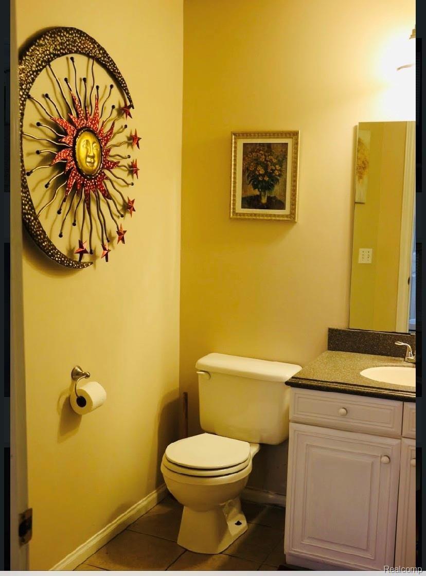 8609 Vassar Road Millington, MI 48746 - Photo 13 of 36 vassar half bath.jpg