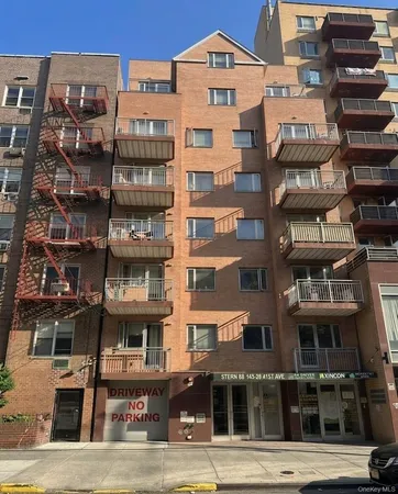 $898,000 | 143-28 41st Avenue, Unit 6C | Downtown Flushing