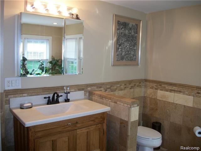 3430 Coon Road Gregory, MI 48137 - Photo 15 of 25 15 Full Bath 2.jpg
