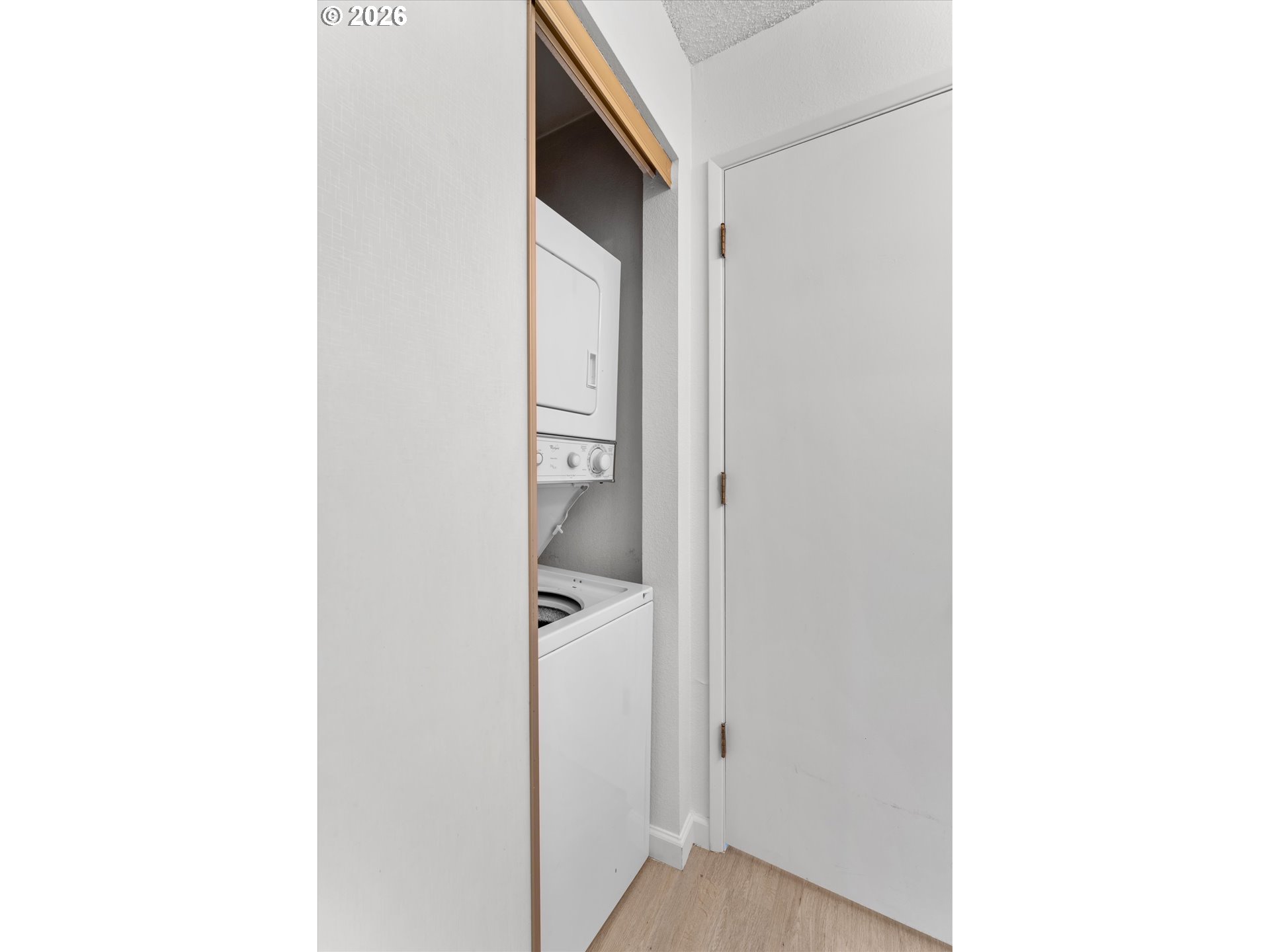 3515 Southwest Barbur Boulevard, Unit R1 Portland, OR 97239 - Photo 16 of 23 Laundry