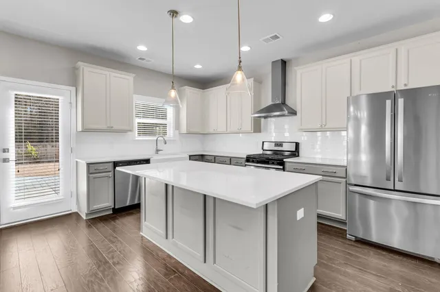 $3,500 | 1624 Shady Pine Road, Charleston, SC 29414