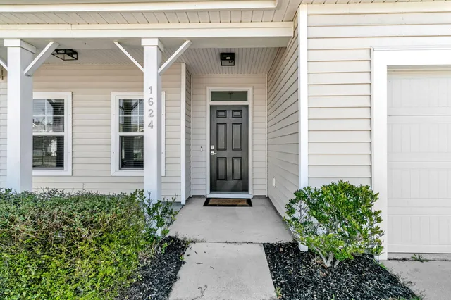 $3,500 | 1624 Shady Pine Road, Charleston, SC 29414