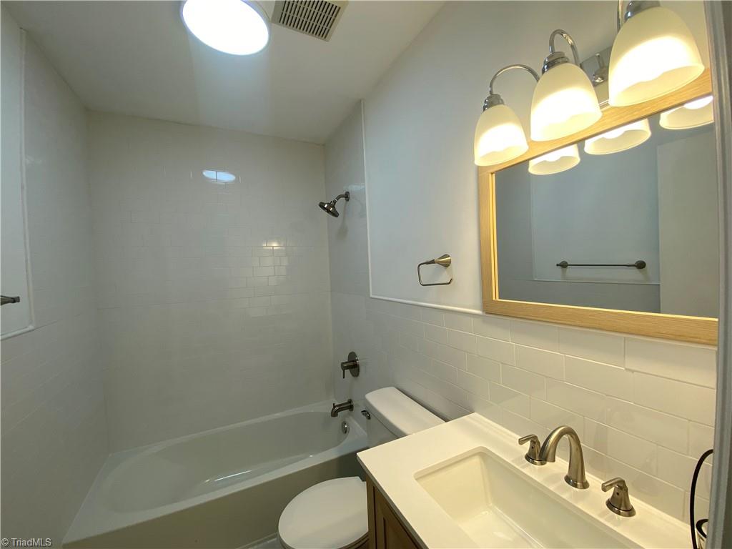 2467 Old Poole Road Kinston, NC 28504 - Photo 17 of 22